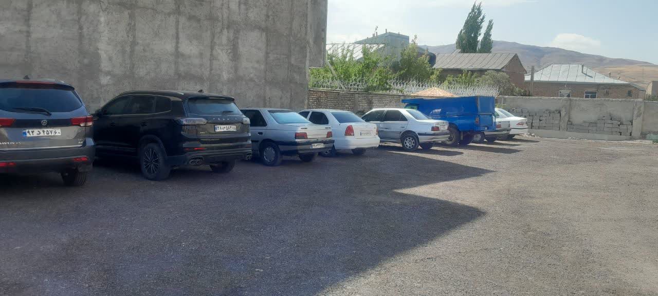 پارکینگ عمومی شهرداری خلخال آماده ارائه خدمات است