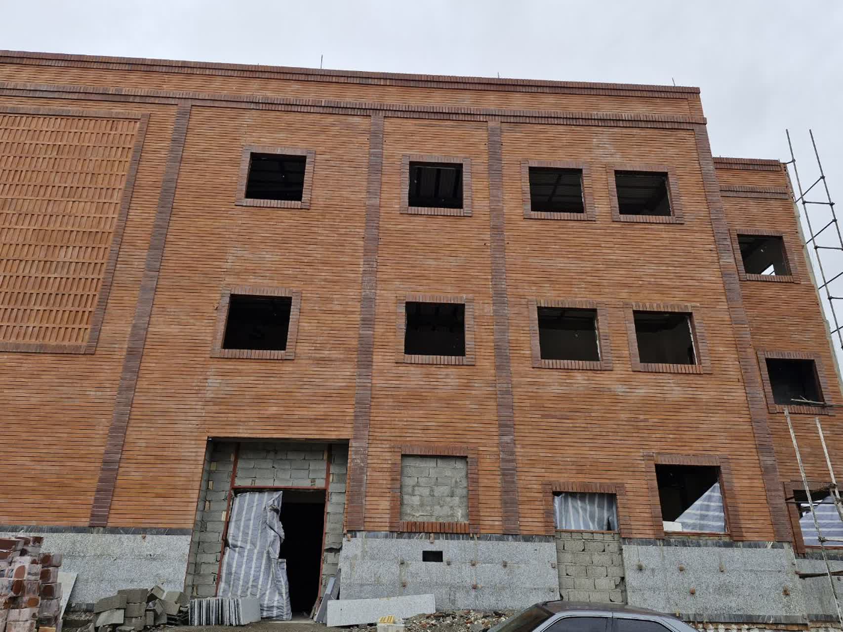 امام جمعه خلخال : درمانگاه ولایت طبق قول پیمانکار مجری طرح تا هفته دفاع مقدس تکمیل وبه بهره برداری خواهد رسید