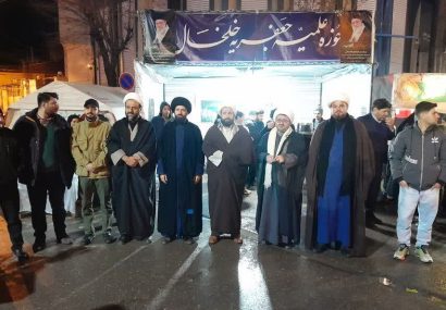 حضور دلی طلاب حوزه علمیه جعفریه در پذیرایی از عزاداران امام شهید