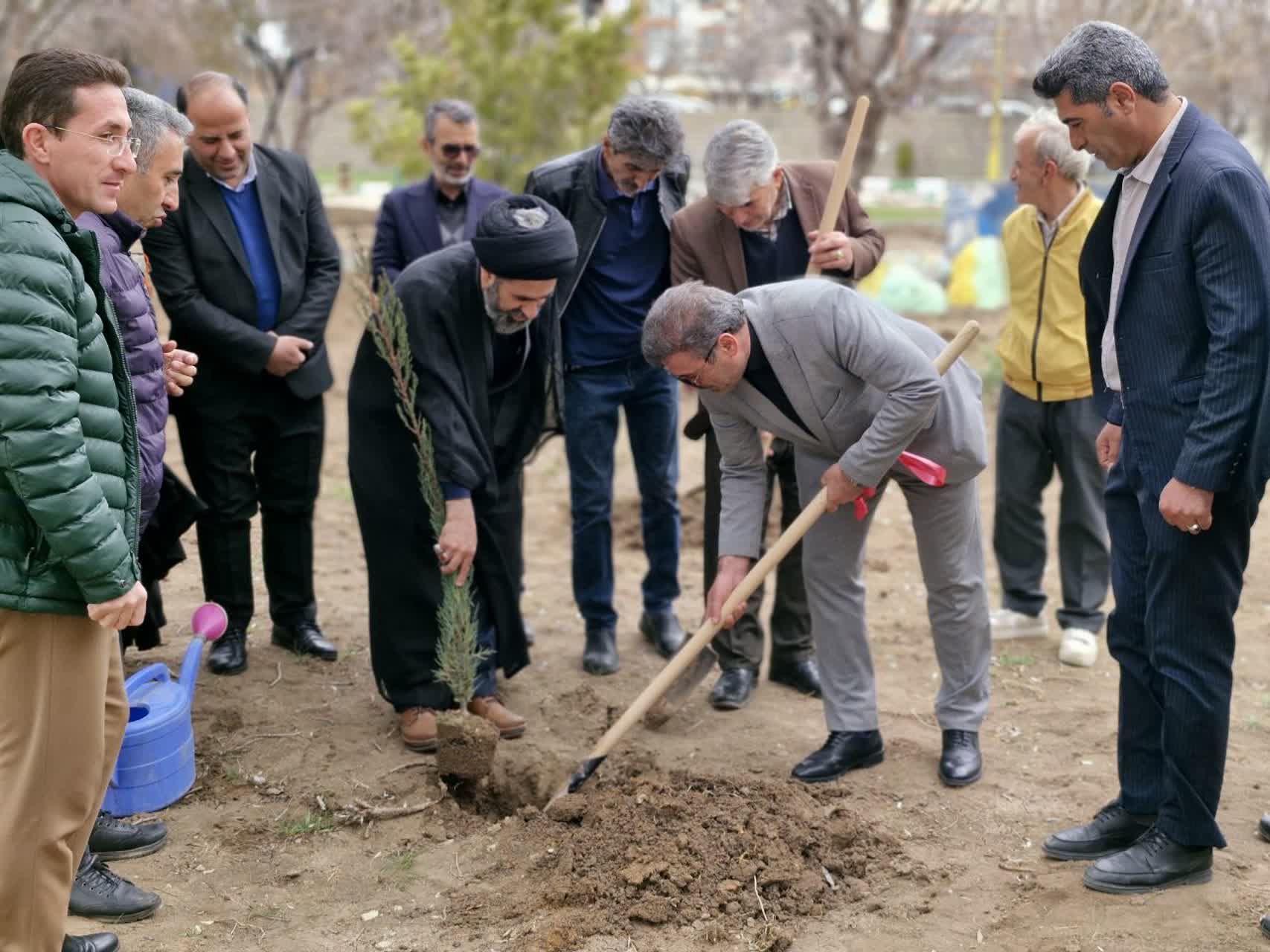 پویش ملی درختکاری سرو ایران درپارک ارم خلخال